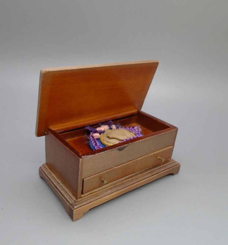 BLANKET BOX WITH DRAWER