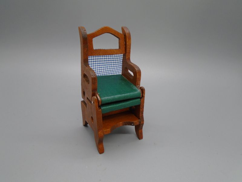 TRANSFORMATION CHAIR