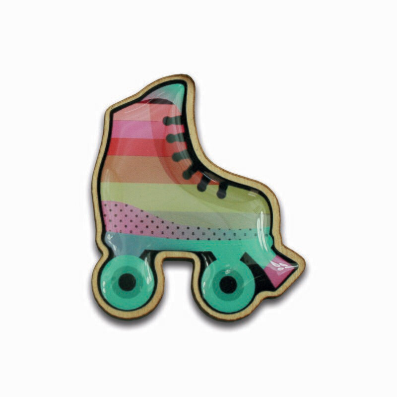 Woodpin Brosche Rollschuh Woodpin Brosche Rollschuh