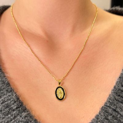 Goldkettchen mit Madonna schwarz Goldkettchen mit Madonna schwarz