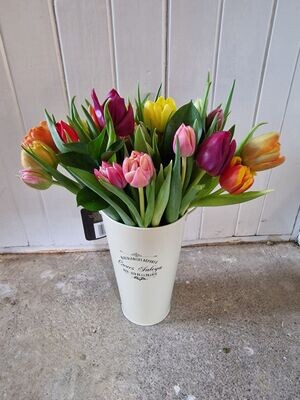 Vintage Flower tin bucket (Flowers not included)