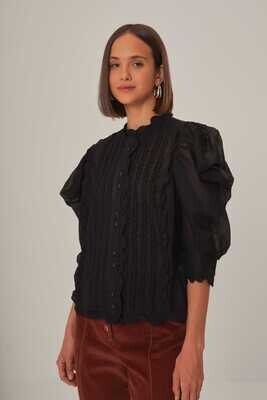 SHORT SLEEVED PLEATED TOP