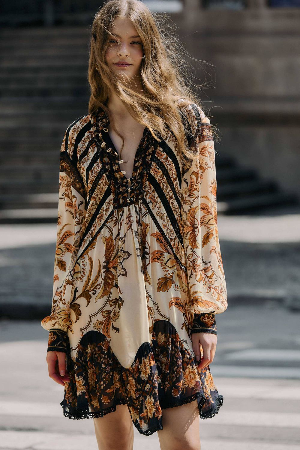 MAJESTIC GARDEN SAND LACE LONG SLEEVES MINI