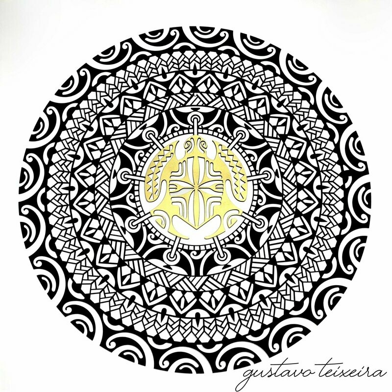 Mandala maori marinha dourada