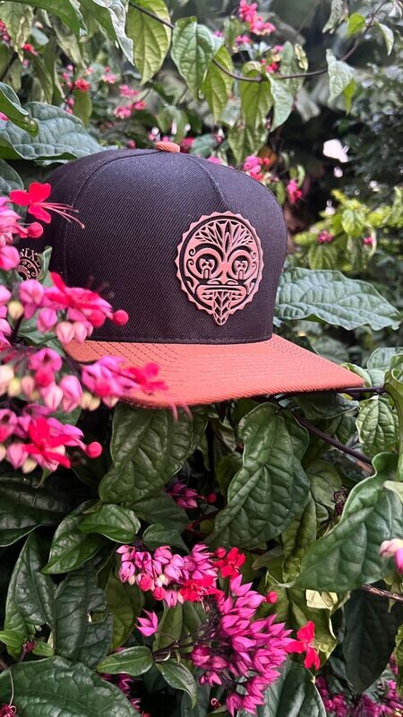 Boné tribal + chaveiro brinde