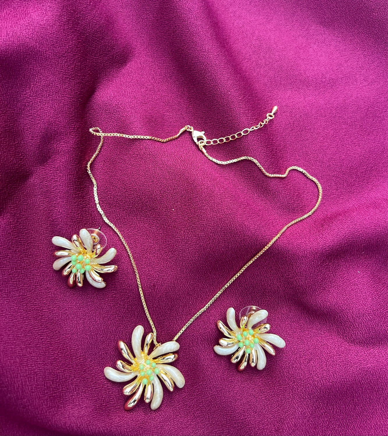 Suki Flower Set