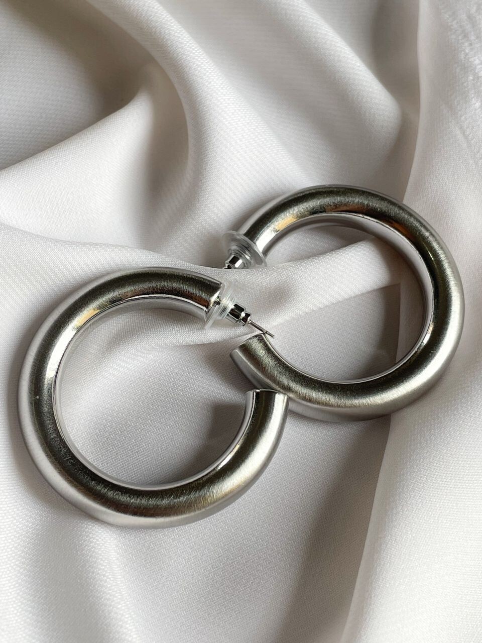 Semi hoops piece