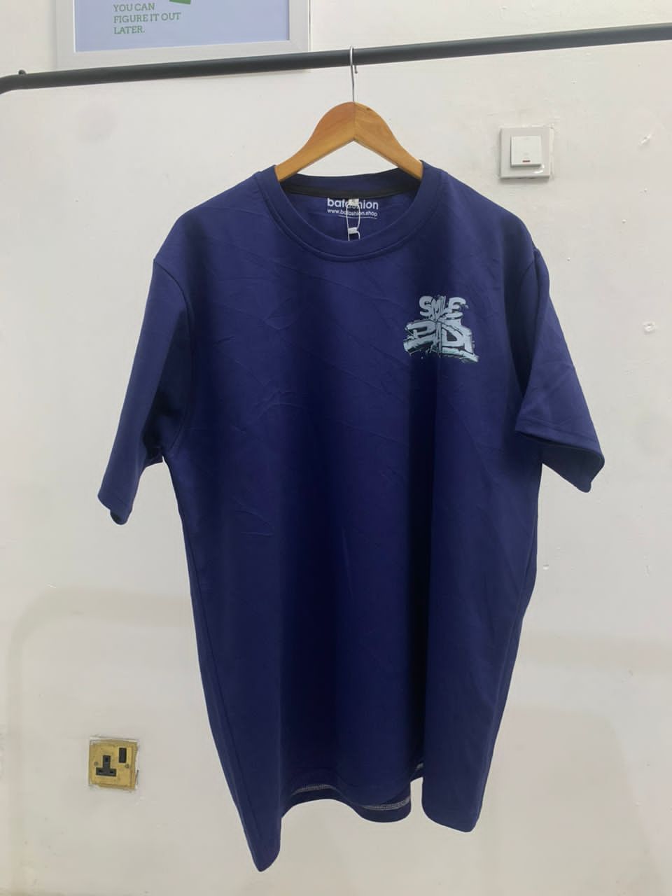 Side padi time graphic tee