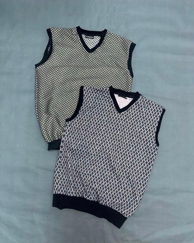 Vit sleeveless tee