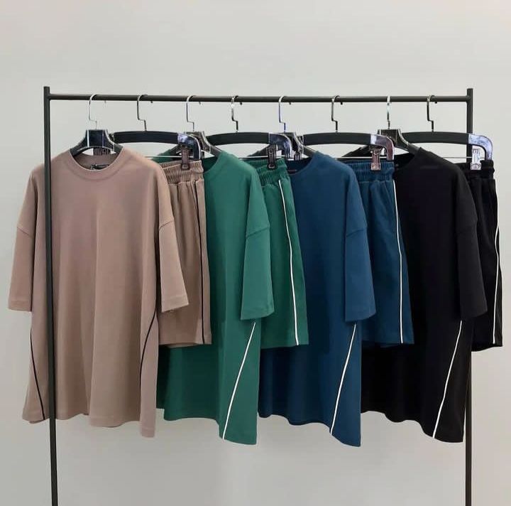 Casual line t-shirt and shorts