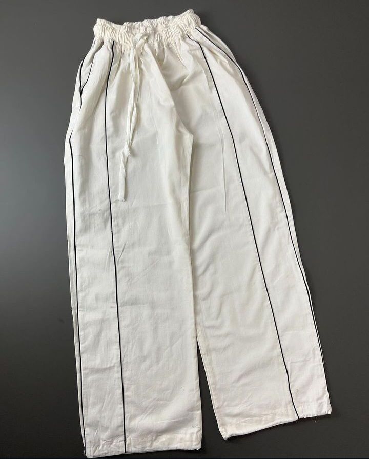Wide leg pants