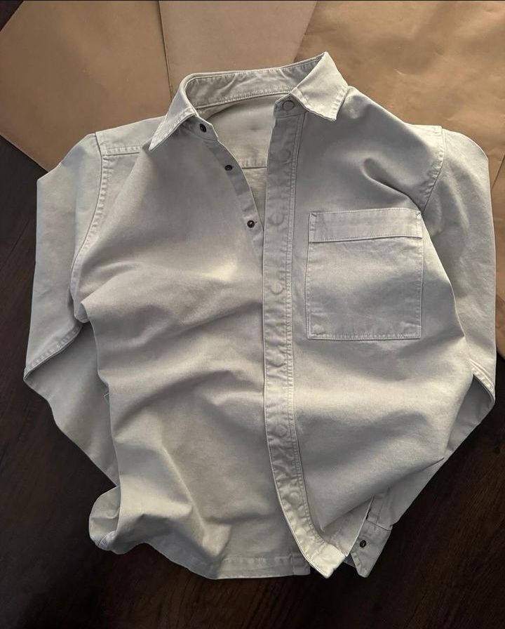 H button shirt
