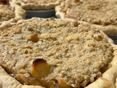 "Black Sheep Baking Company" Apple Crumb Pie