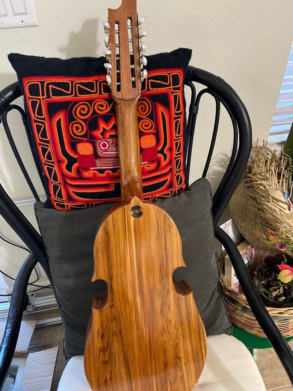 Jose Torres - Cuatro Puerto Rico - Artesano Modell Cedro Rojo