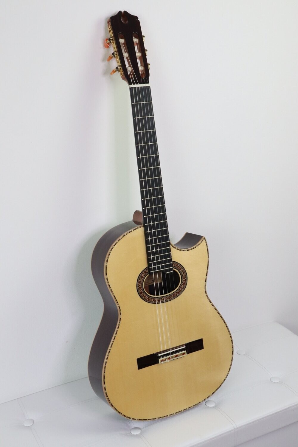 Custom Shop - Modell  1A Esp Crossover - Fichte / Indischer Palisander Cutaway