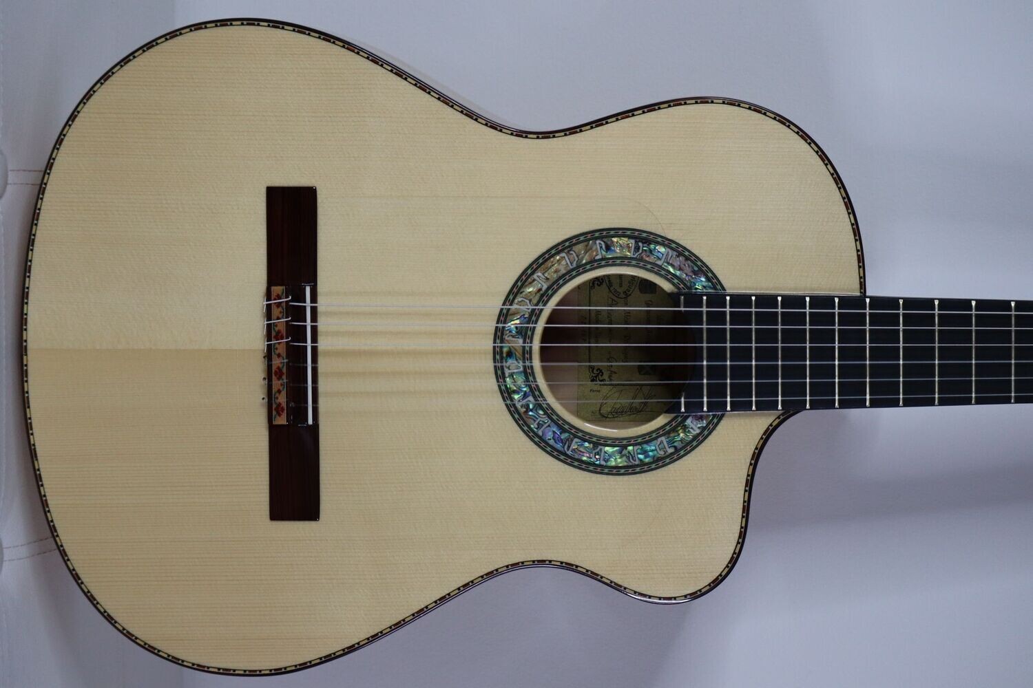 Custom Shop - Modell  1A Esp Crossover - Fichte /Zypresse Cutaway