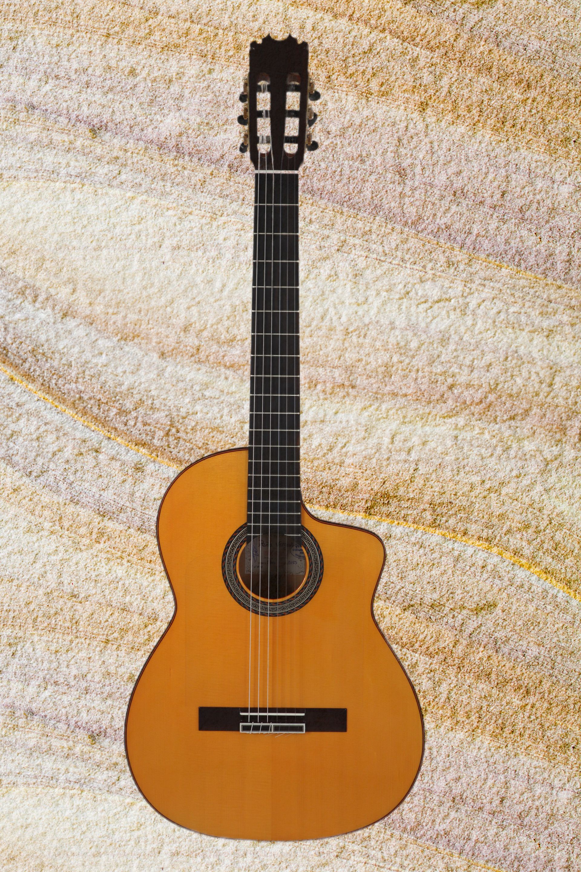 Custom-Shop: Grandiose Meister-Flamenco-Gitarre - Peña Vargas - Flamenca Blanca Cutaway