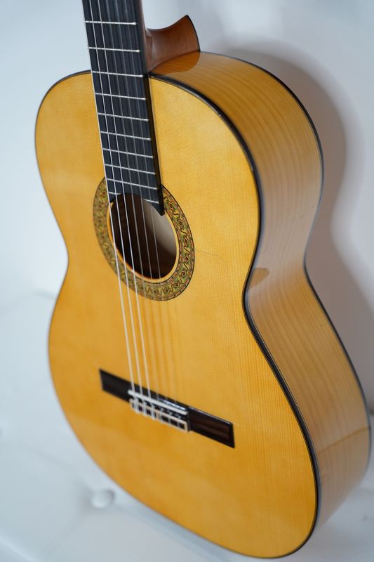Neues Hausmodell 2025 - Flamenco-Gitarre “Duende Flamenco” Ltd. Edition Neues Hausmodell 2025 - Flamenco-Gitarre “Duende Flamenco” Ltd. Edition
