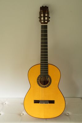 Neues Modell 2025: Grandiose Meister-Flamenco-Gitarre - Peña Vargas - Flamenca Blanca Neues Modell 2025: Grandiose Meister-Flamenco-Gitarre - Peña Vargas - Flamenca Blanca