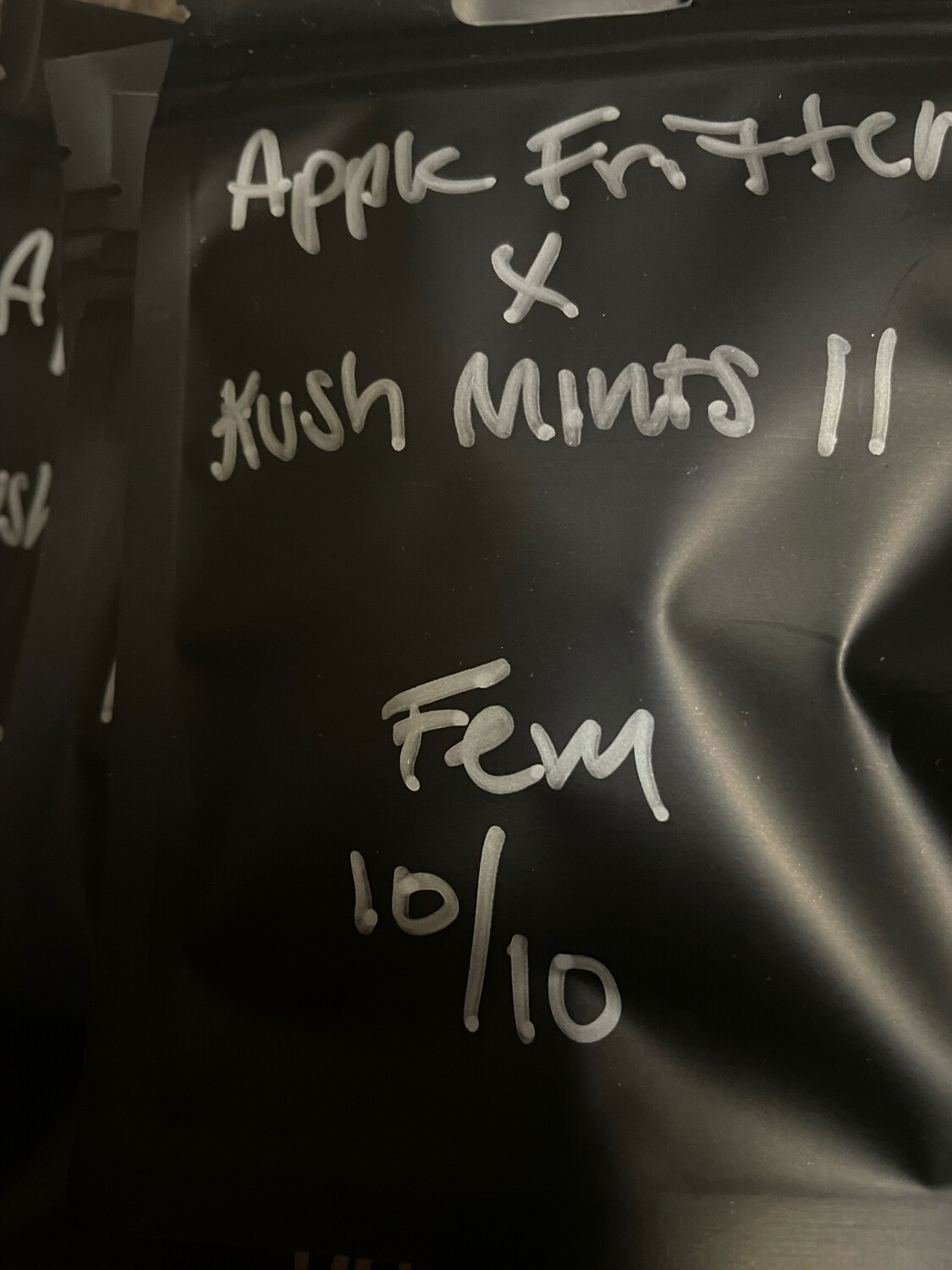 Apple Fritter X Kush Mints 11 FEMS /10 Qty 5 Seeds