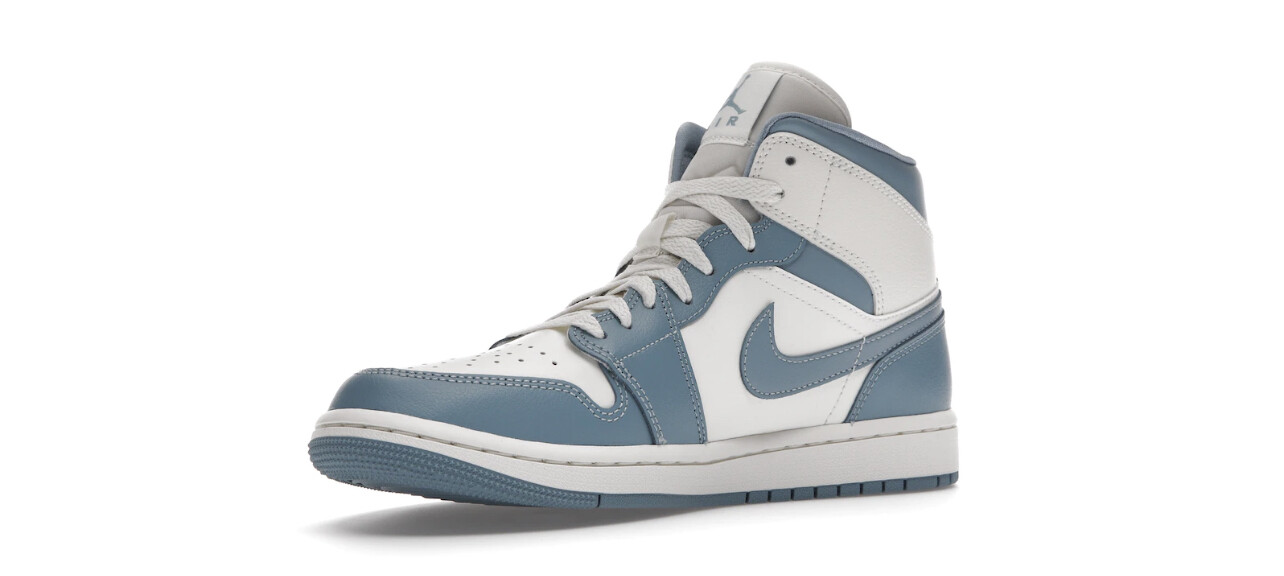 Air Jordan 1 Mid UNC  (2022)