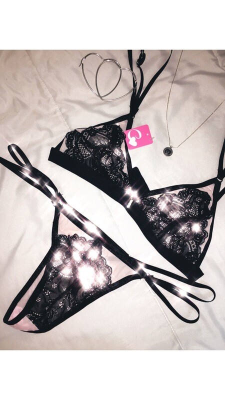Conjunto de encaje negro coramina 😍✨