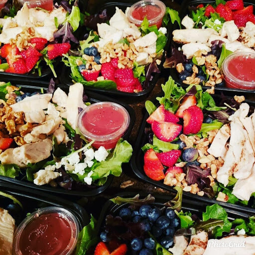 Chicken WALNUT/FETA/BLUEBERRY/STRAWBERRY SALAD