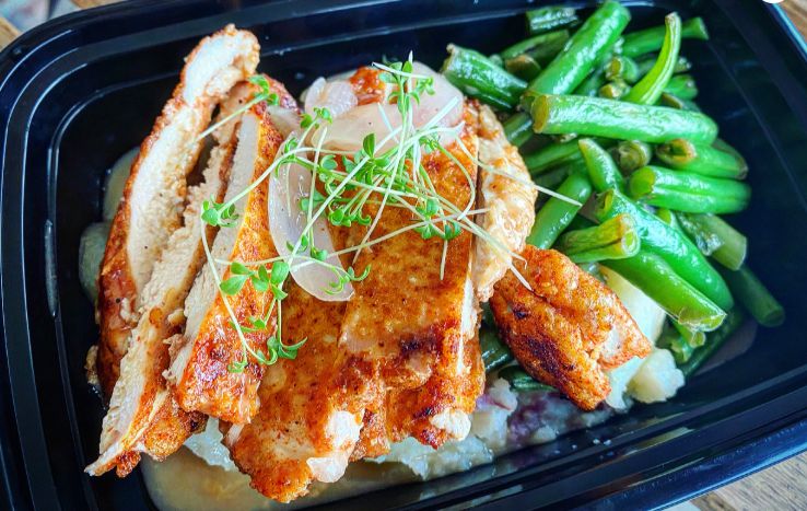 Clean Smothered Chicken w/Red Mash & Veggies