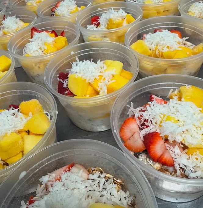 Strawberry Mango Coconut Overnight Oats(Sugar Free )
