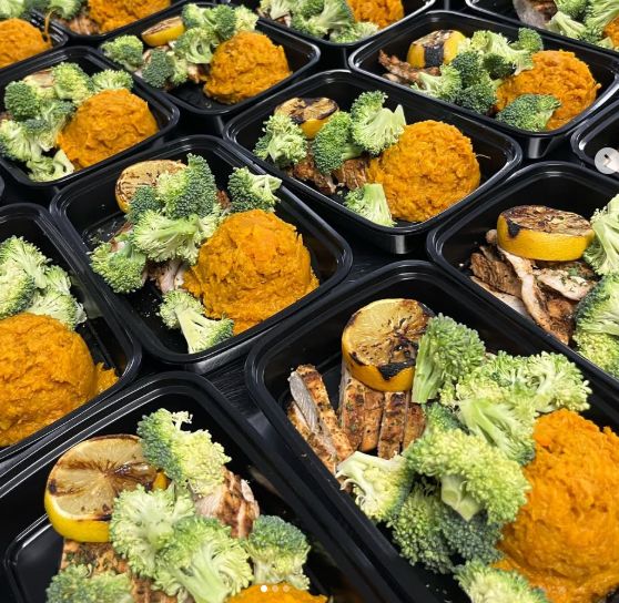 Baked Lemon Pepper Chicken w/Sweet Potato Mash & Green Beans (Keto/Low Carb option)
