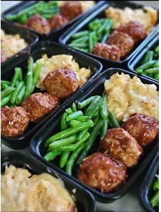 Sugarfree BBQ Turkey Meatballs w/ Cauli Mac & Veggies