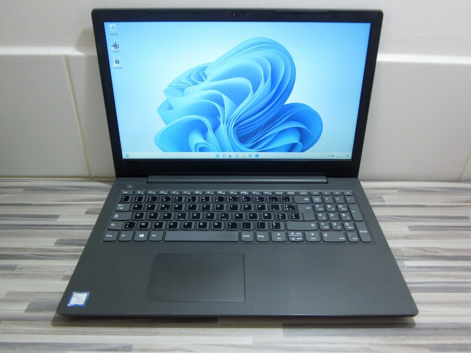 Lenovo V130-15IKB INTEL CORE I5-7200U Ram 8 GO SSD 256 GO Win 11 Office 2021