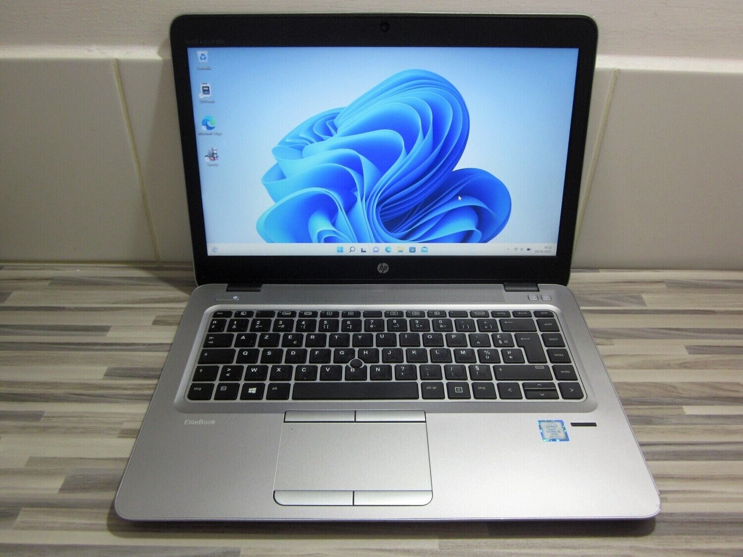 HP EliteBook 840 G4 Core i5-7300u Ram 8 Go 256 Go SSD Windows 11 pro