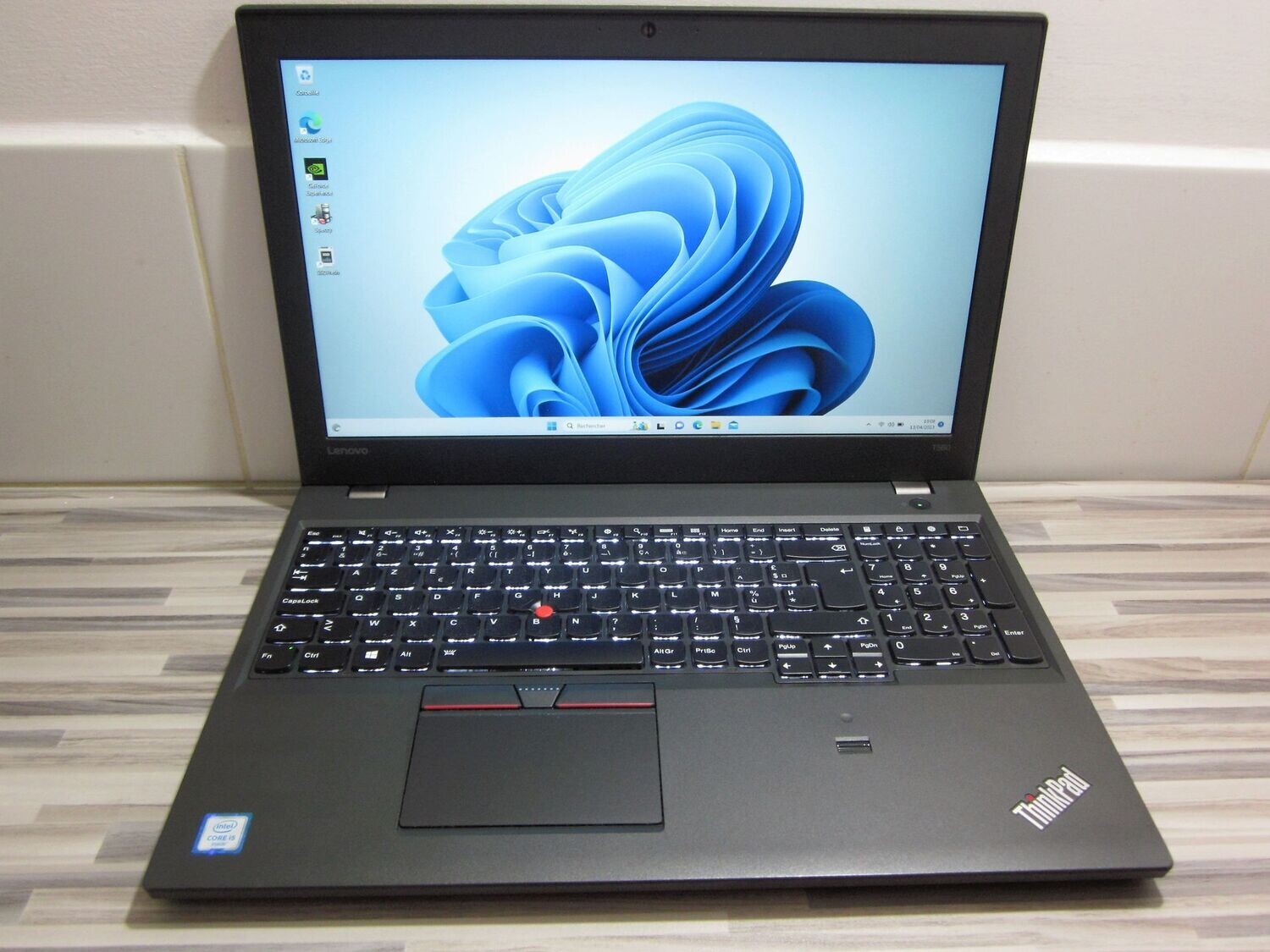 LENOVO T560 CORE i5-6200U Ram 8 Go SSD 256 Go Windows 11 professionnel