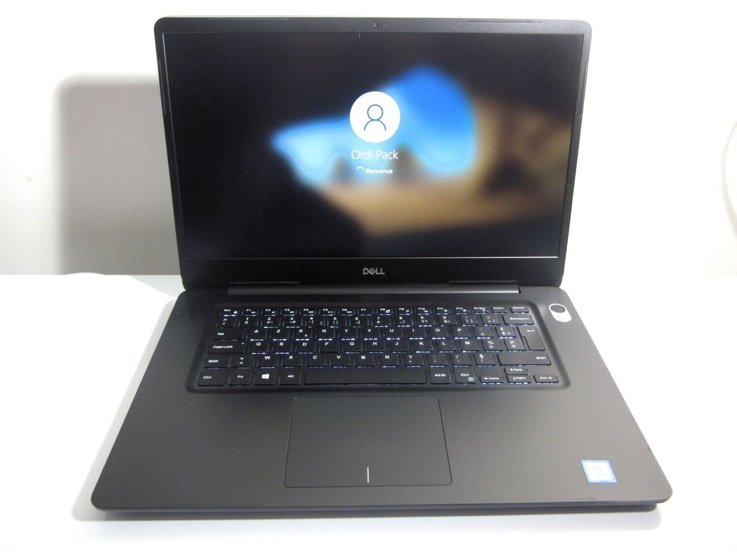 Dell Vostro 5581 i5-8265U Ram 8Go SSD 256Go + HDD 500Go Windows 10 professionnel