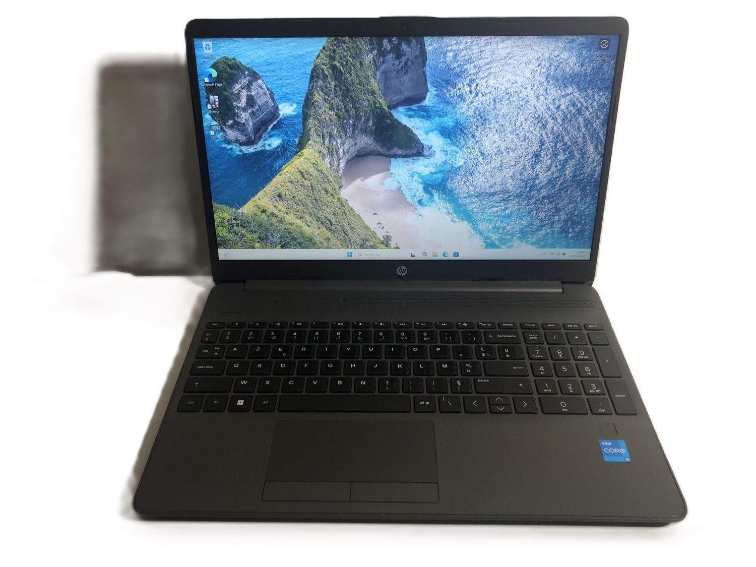 HP 250 G9 i5-1235U Ram 8 Go SSD 256 Go Windows 11 professionnel + Office 2024 pro plus