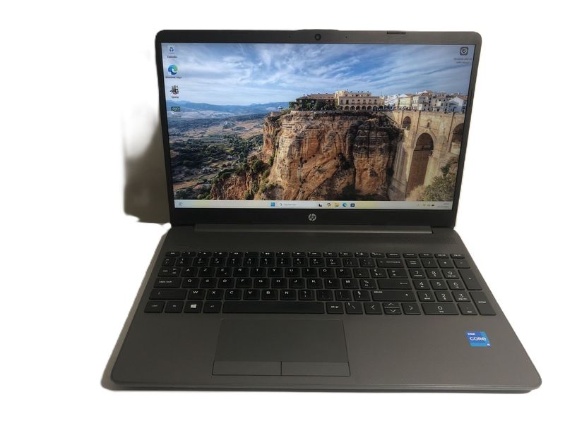 PC portable HP 250 G8 i5-1135G7 noir Ram 8Go SSD 256Go Win 11 pro