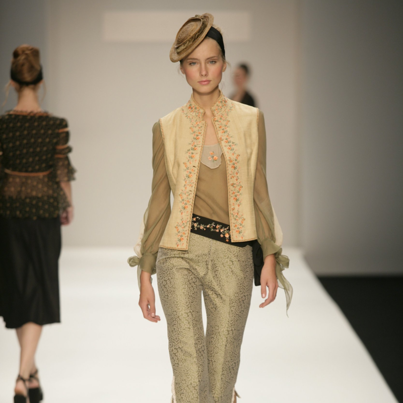 Jacquard Cropped Trousers