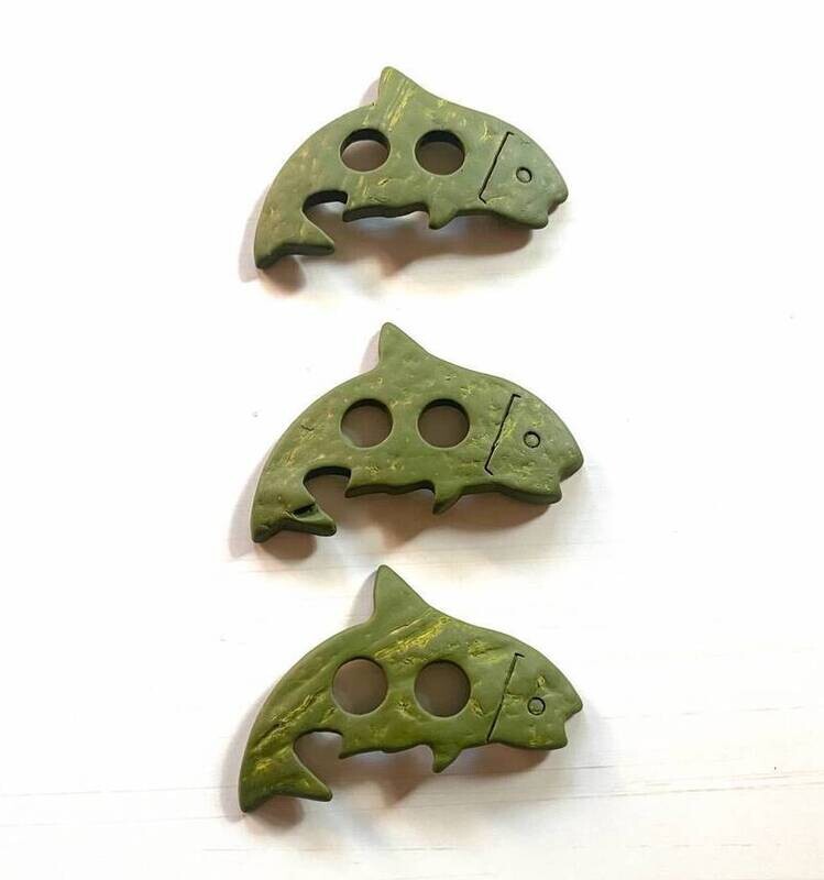 A Set Of Fish Design Large Buttons