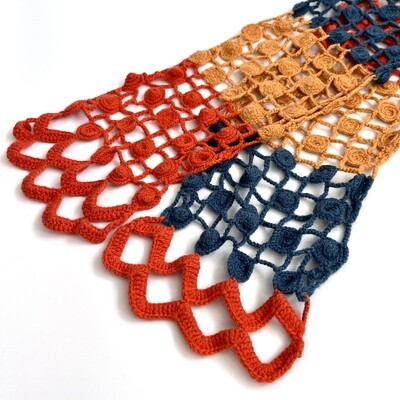 Cashmere crochet neck scarf in autumn colour