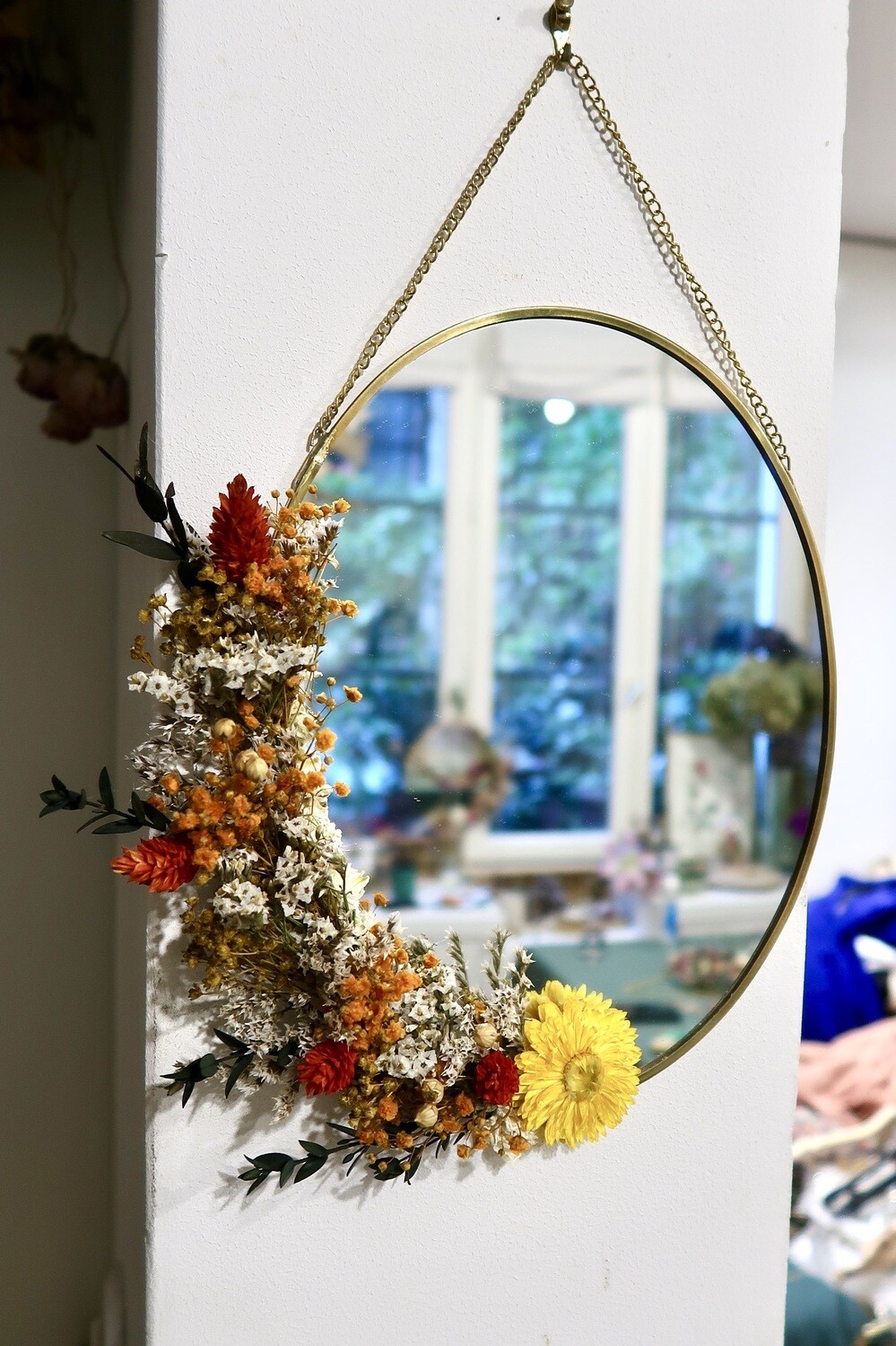 Miroir ovale fleuri en laiton Vérone