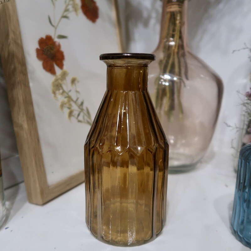 Vase brun