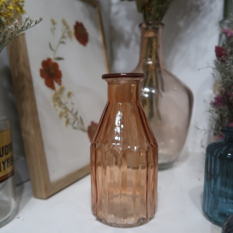 Vase rose orangé