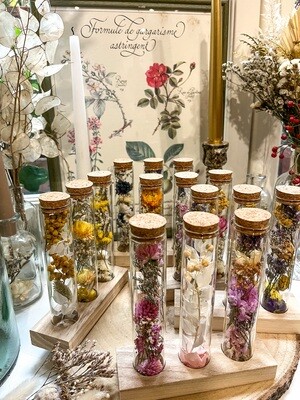 Trio de fioles fleuries