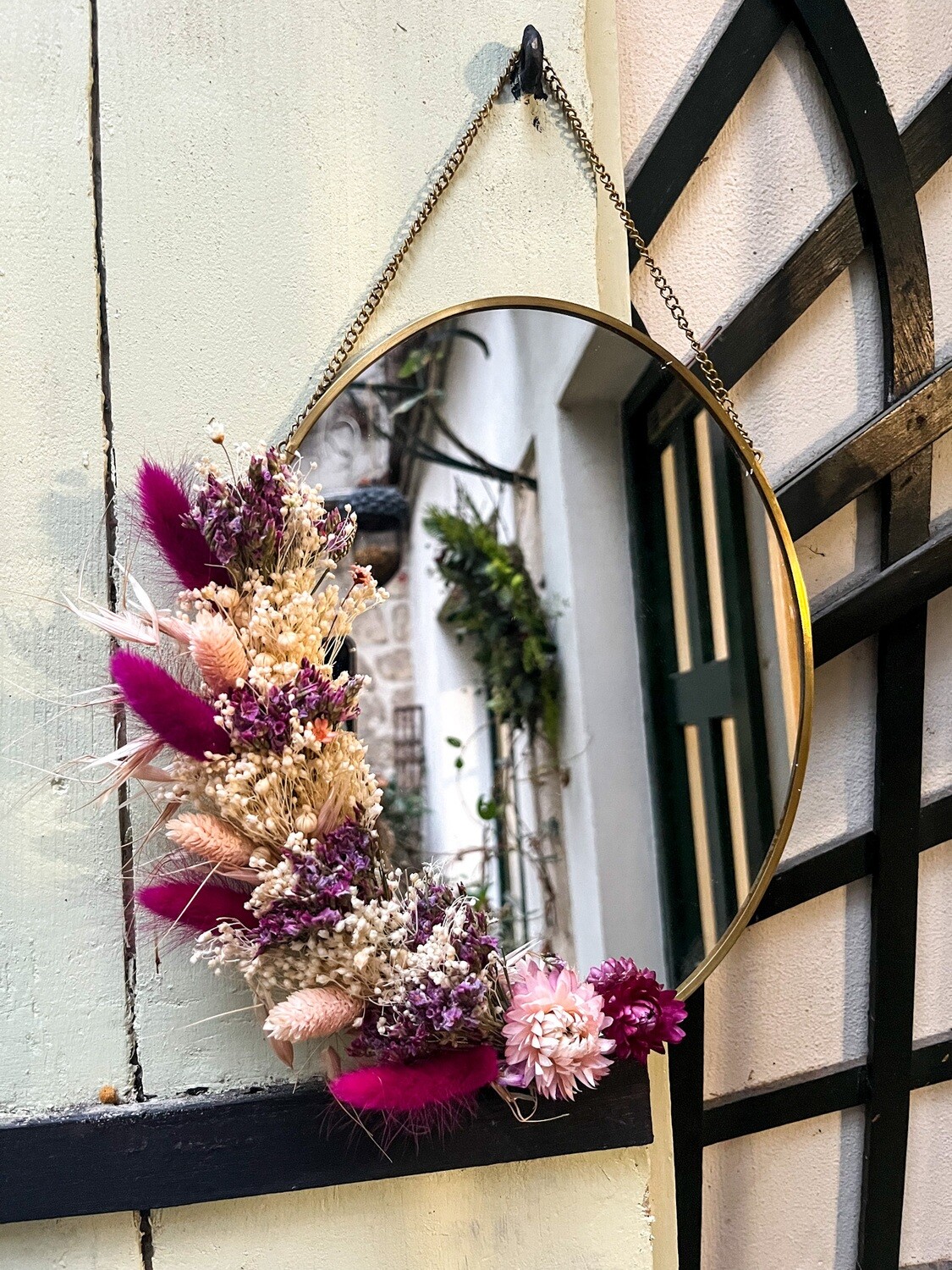 Miroir ovale fleuri en laiton La Vie en Rose