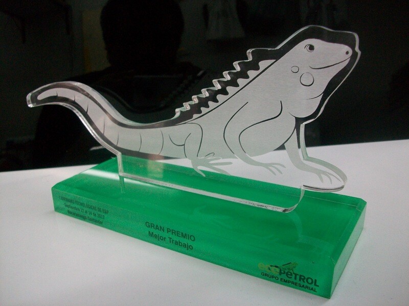 TROFEO GRABADO LASER