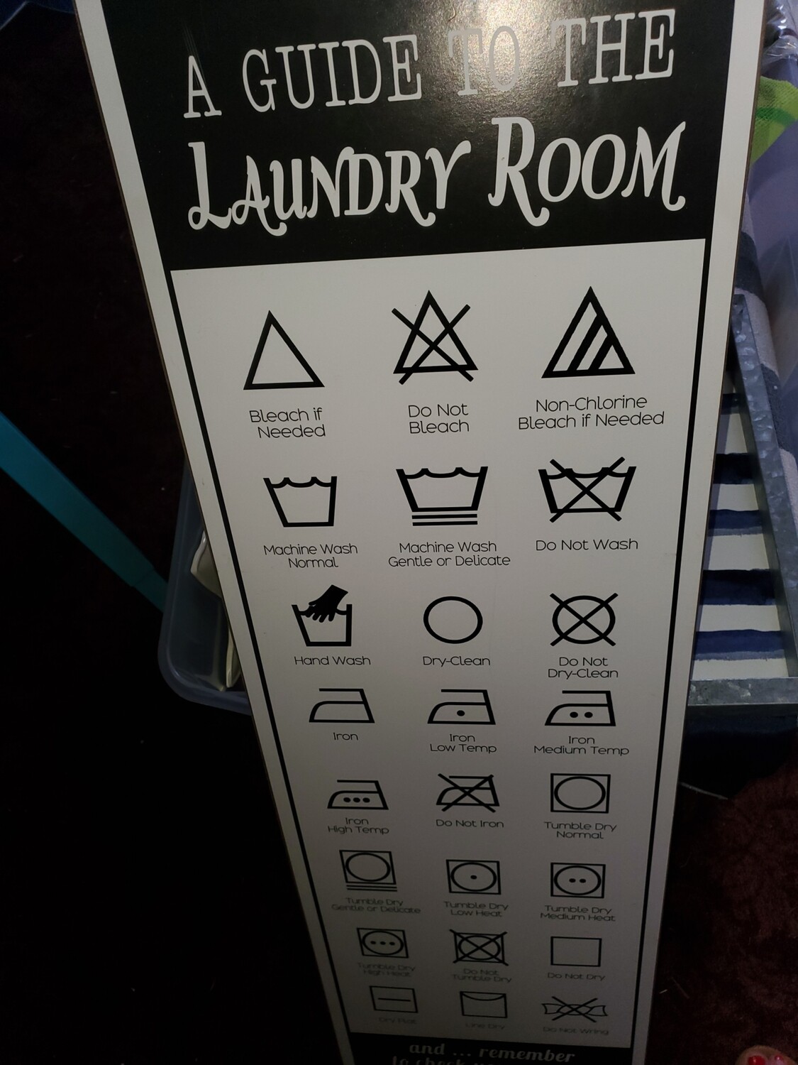 Laundry sign