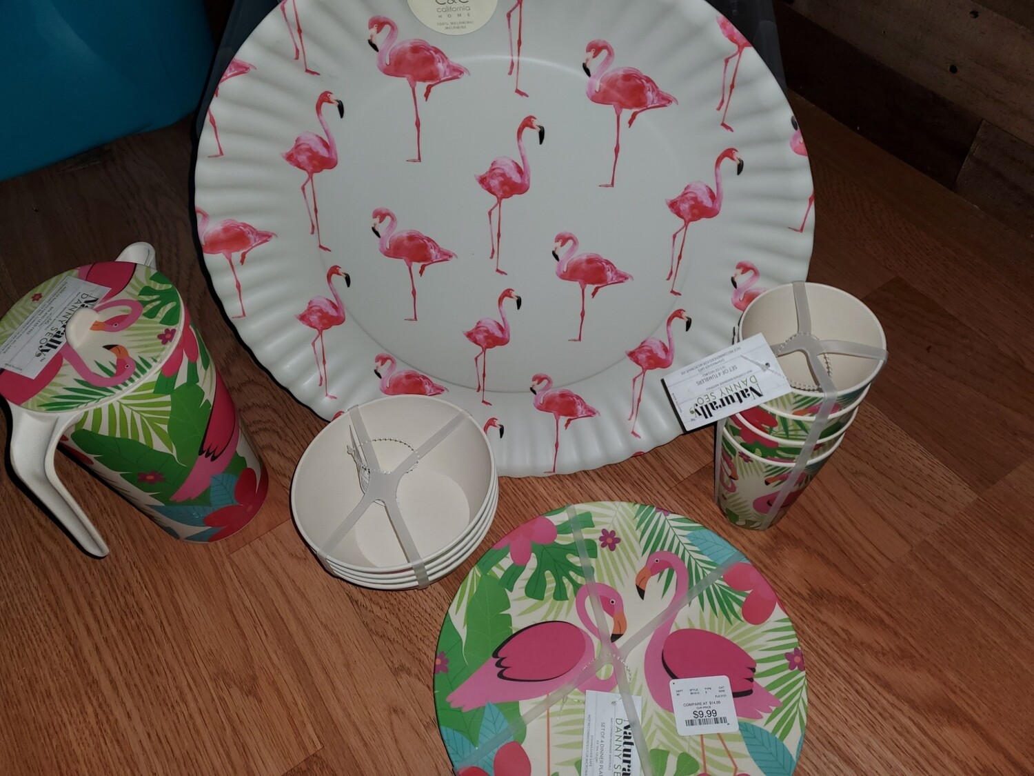 Flamingos dish set