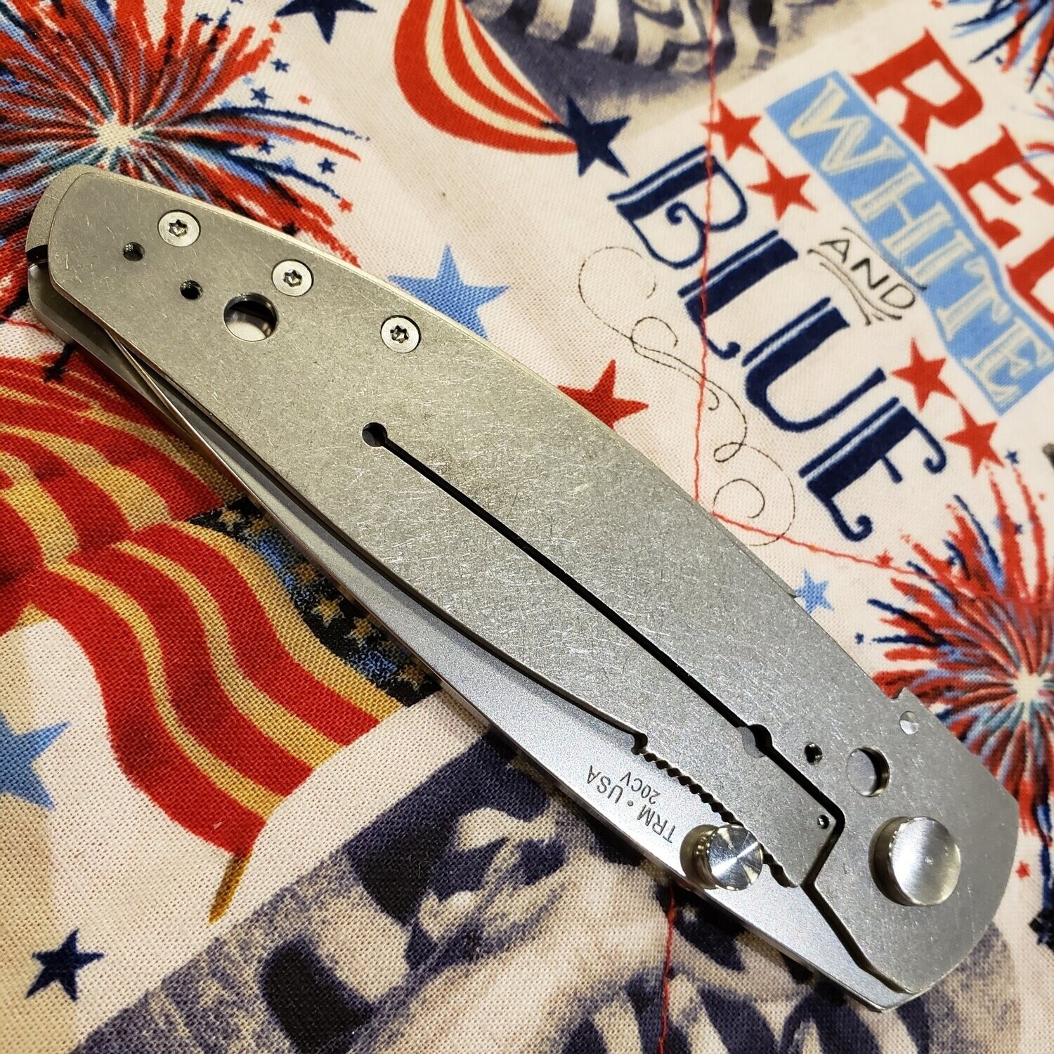 NAKED ATOM Knives
