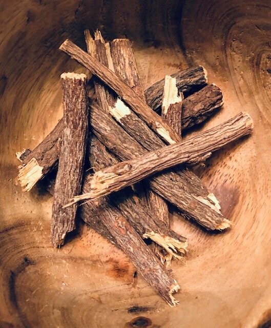 LICORICE ROOT (Glycyrrhiza glabra)